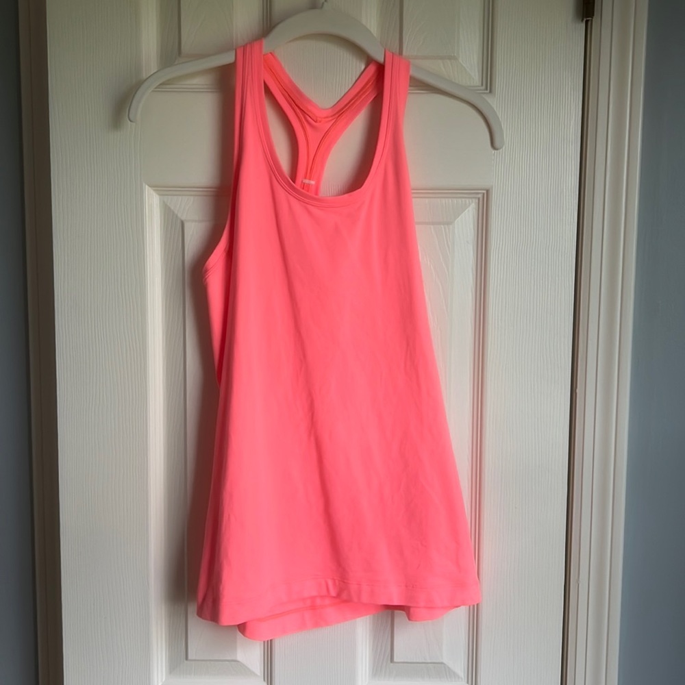 Lululemon tank size 6